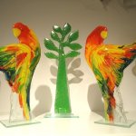 Kleurrijke vogels 'Lovebirds' - Karbownik - H 34 cm nu per stuk van € 99,- voor € 79,- / boom H 43 cm € 89,95