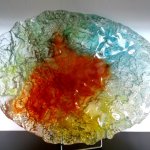 Kunst - unieke glazen schaal in zwaar reliëf en prachtige natuurlijke kleuren - LxBxD 52x39x12 cm € 359,-