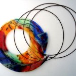 Wandobject in design 'Verbondenheid' van kleurrijk glas met metaal - Rubaniuk - BxHxD 115x70x5 cm € 1099,-