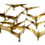 100572-Seagulls II - het abstracte wandsculptuur met metalen vogels heeft een mooie 3D dieptewerking en kan simpel bevestigd worden aan de muur d.m.v. een paar ringetjes ...