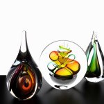 Abstracte glasobjecten - druppels - Ozzaro glaskunst - H 10-14-16 cm per st. € 29,95 per 2 st. € 10,- voordeel