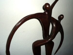 bronzen beelden verbondenheid abstract Balma