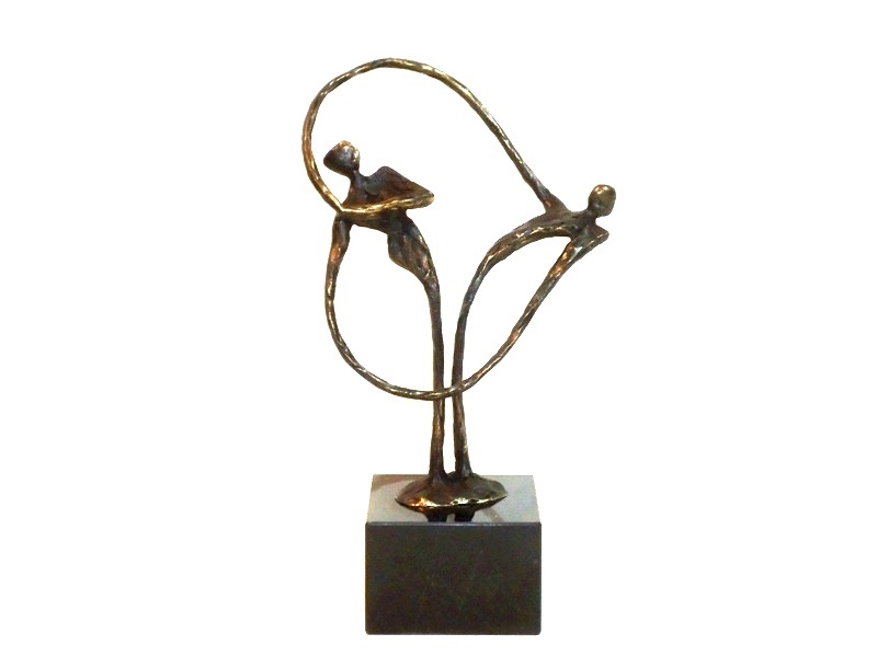 urn beeld bronzen hart verbondenheid
