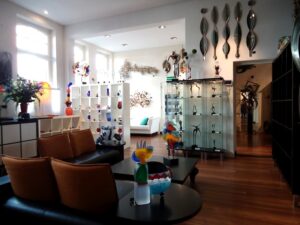 over ons galerie glaskunst wandobjecten urnen